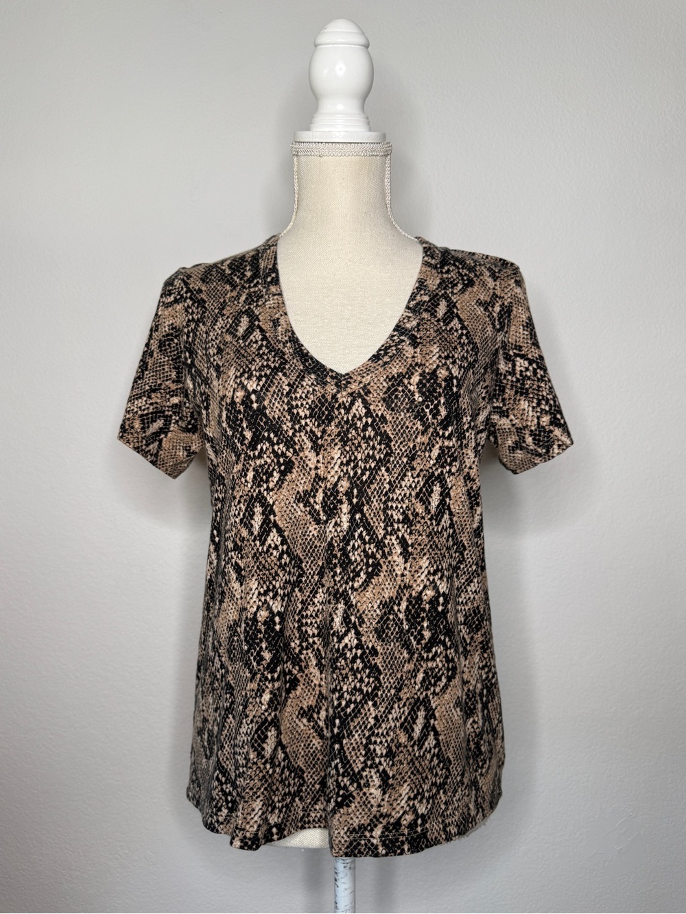 Veronica Beard Jeans Snake Print V-Neck Tee